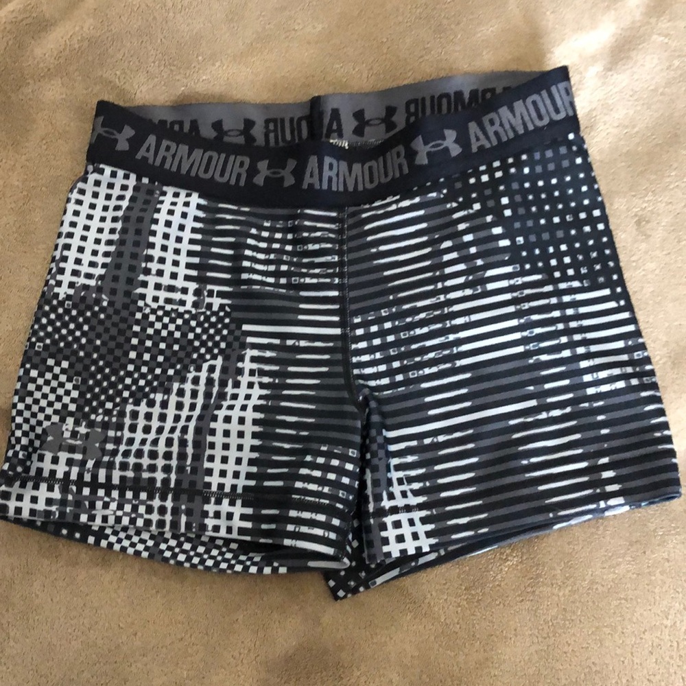 Like NEW under armour spanx/shorts/spandex/booty